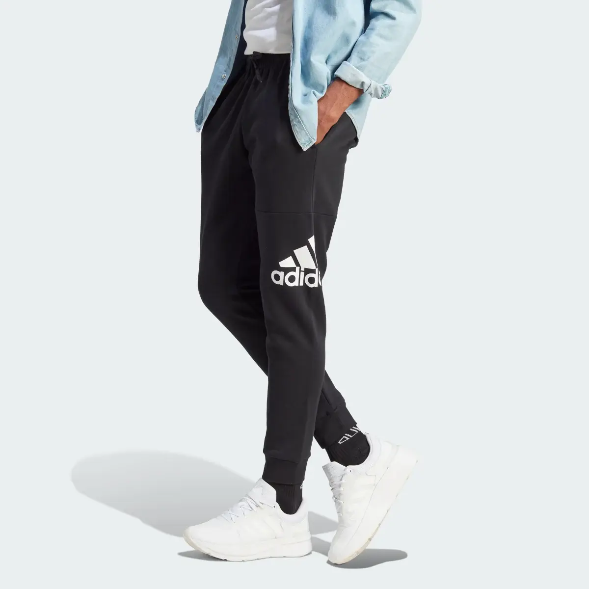 Adidas Essentials Fleece Tapered Cuff Big Logo Pants. 1