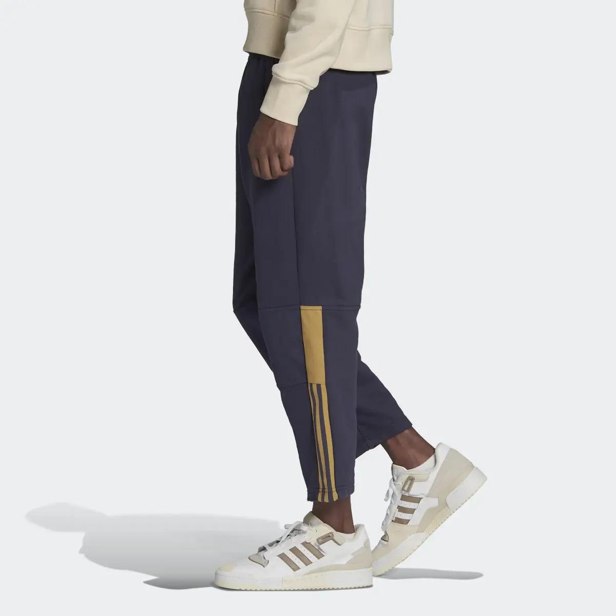 Adidas Pants Tiro 7/8. 2