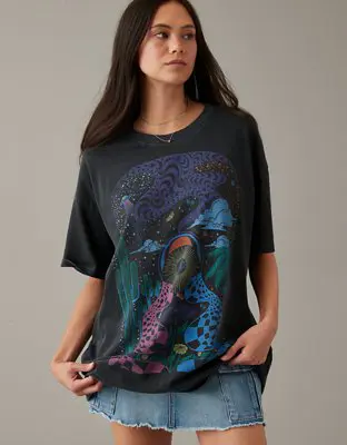 American Eagle Oversized Psychedelic Graphic Tee. 1