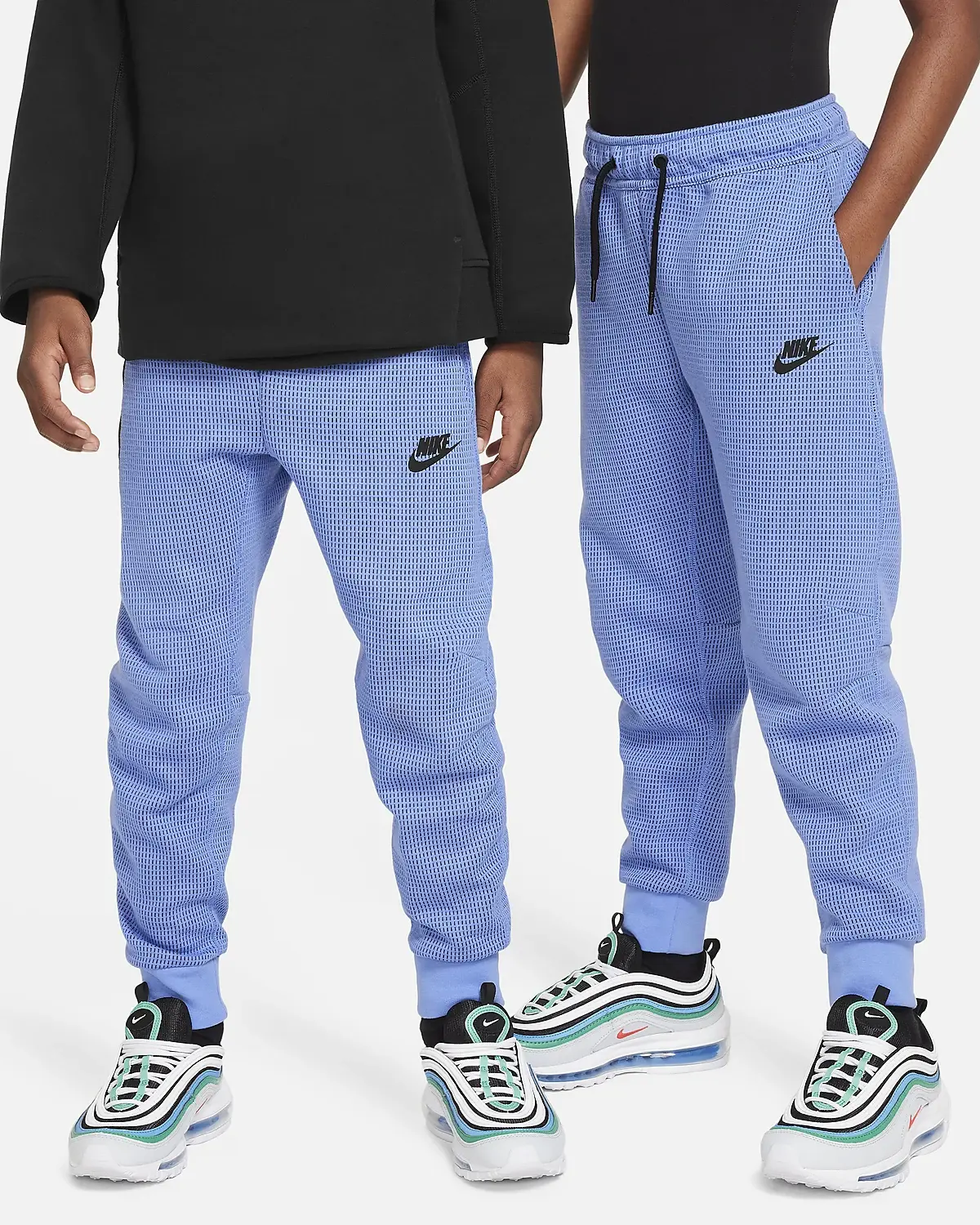 Nike Sportswear Tech Fleece. 1