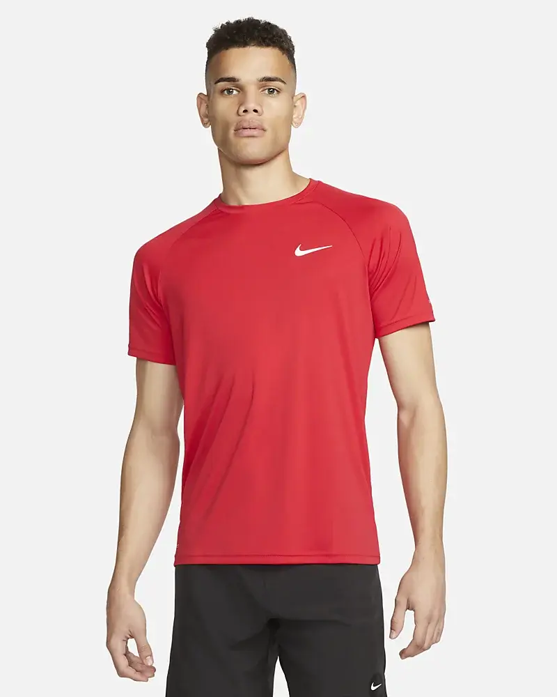 Nike Essential. 1