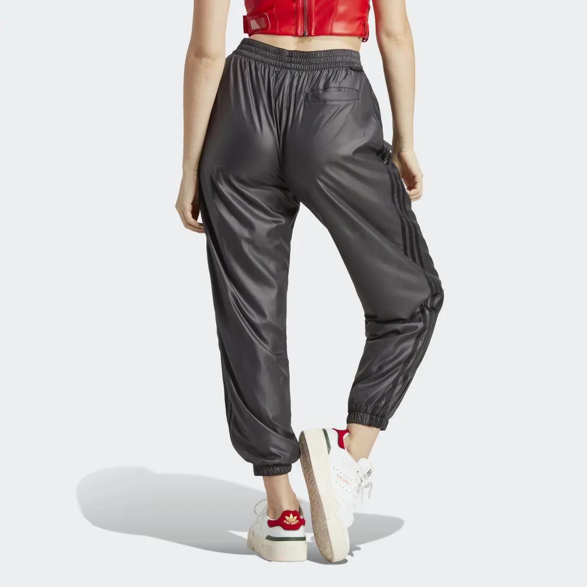 Adidas Pantaloni Woven Joggers. 2