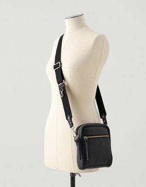 Essential Crossbody Cervino