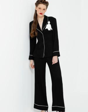 White Collar Pocket Handkerchief Brooch Detailed Waist Elastic Trousers Comfortable Cut Black Suit