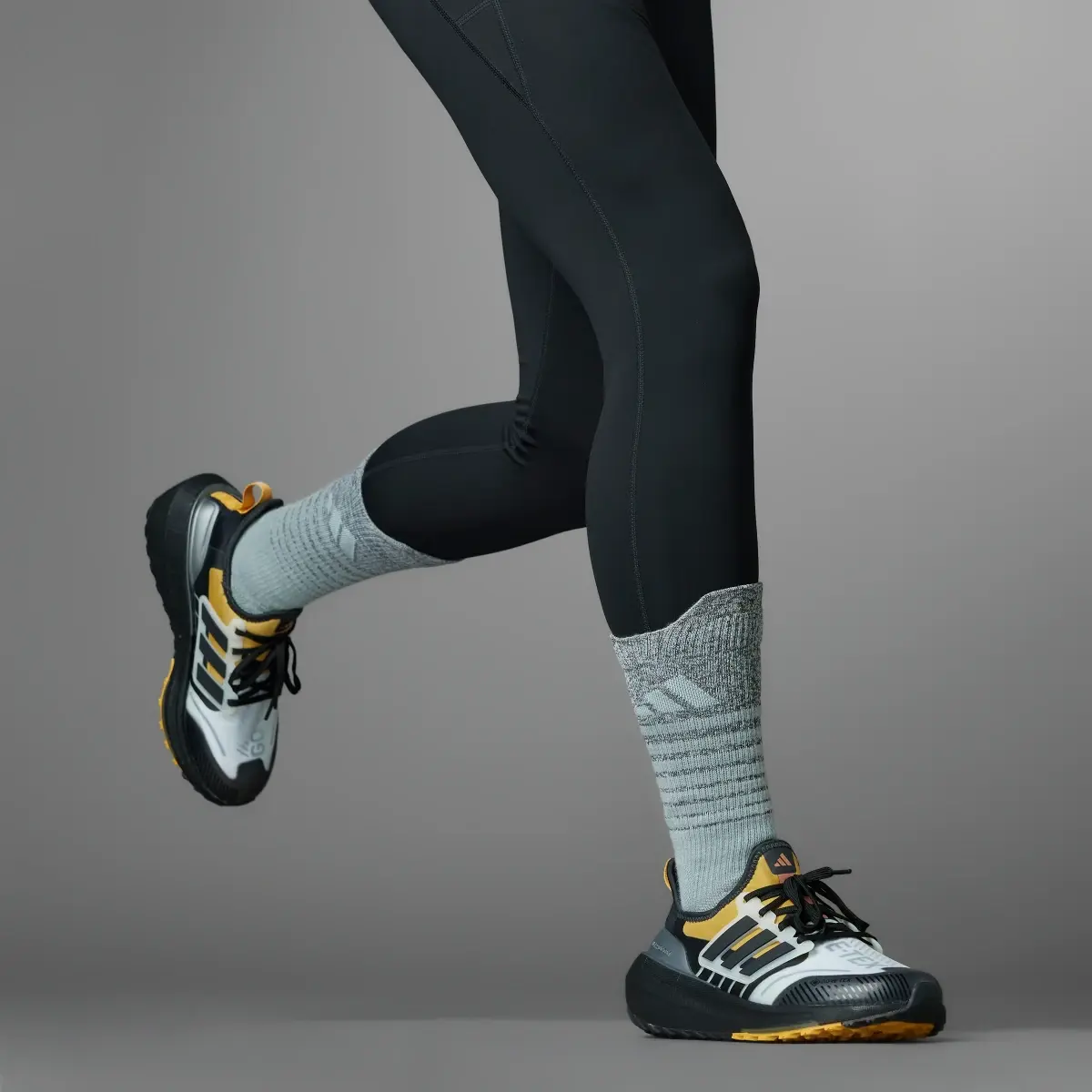 Adidas Ultraboost Light GORE-TEX Running Shoes. 1