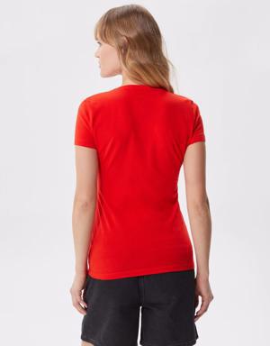 Kadın Slim Fit V Yaka Kırmızı T-Shirt