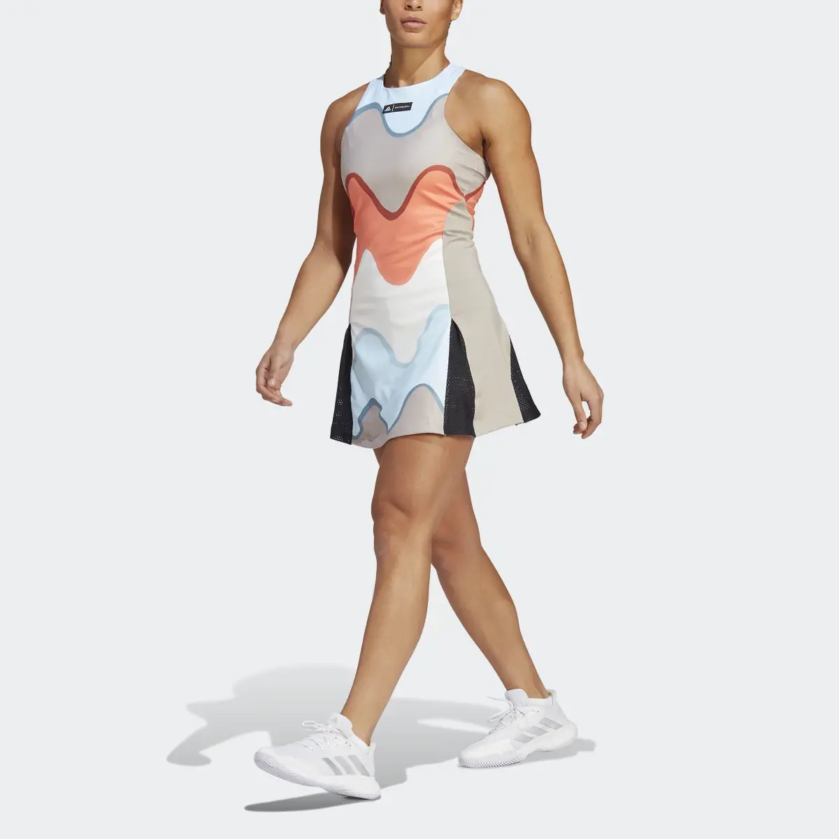 Adidas Vestido de Ténis Marimekko. 1
