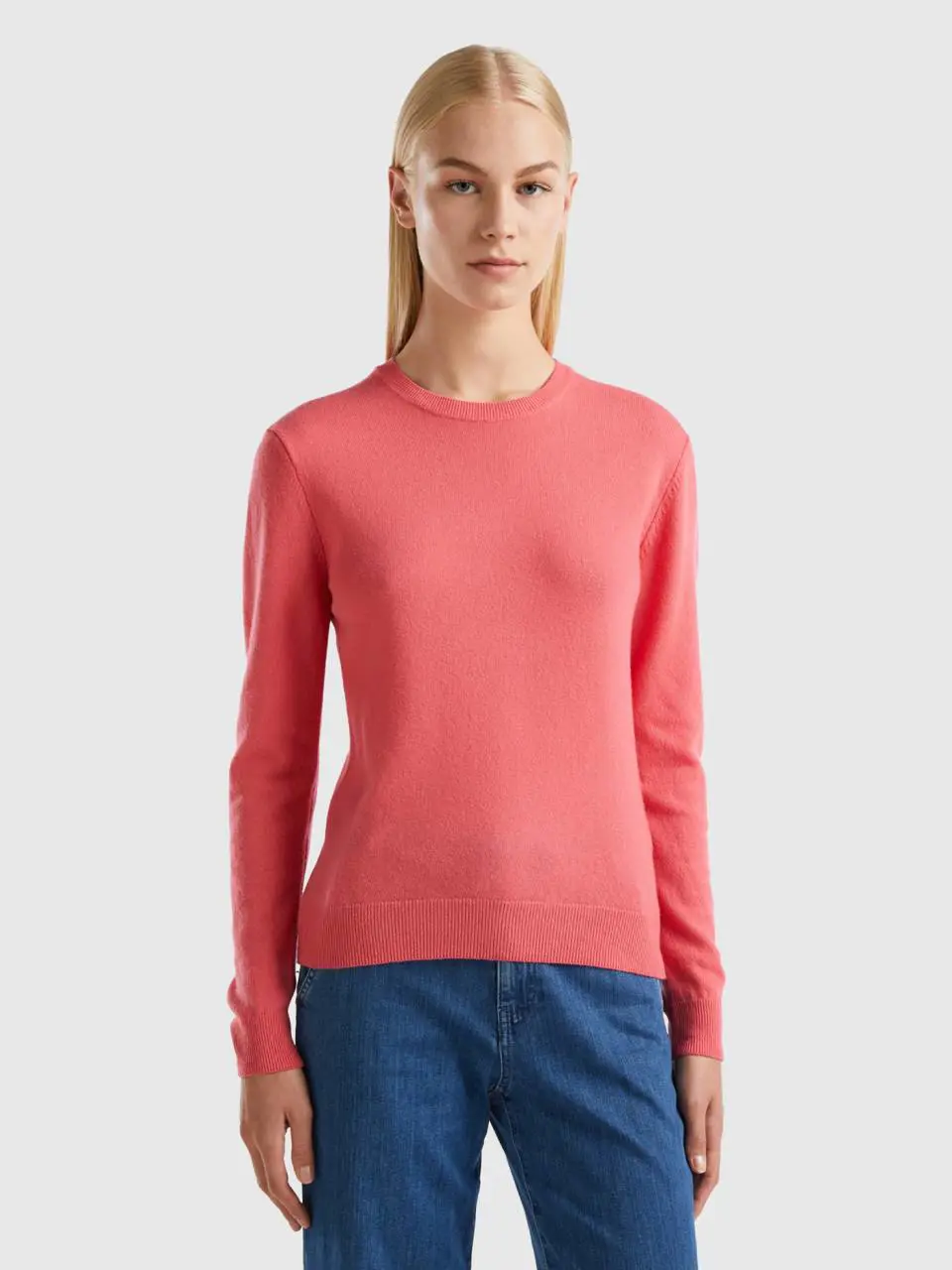 Benetton strawberry red crew neck sweater in merino wool. 1