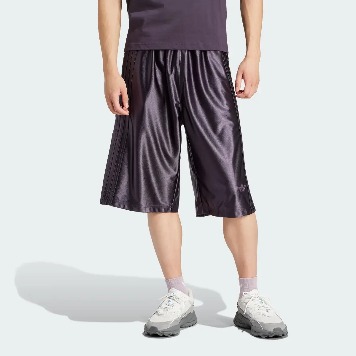 Adidas Shorts Oversized. 1