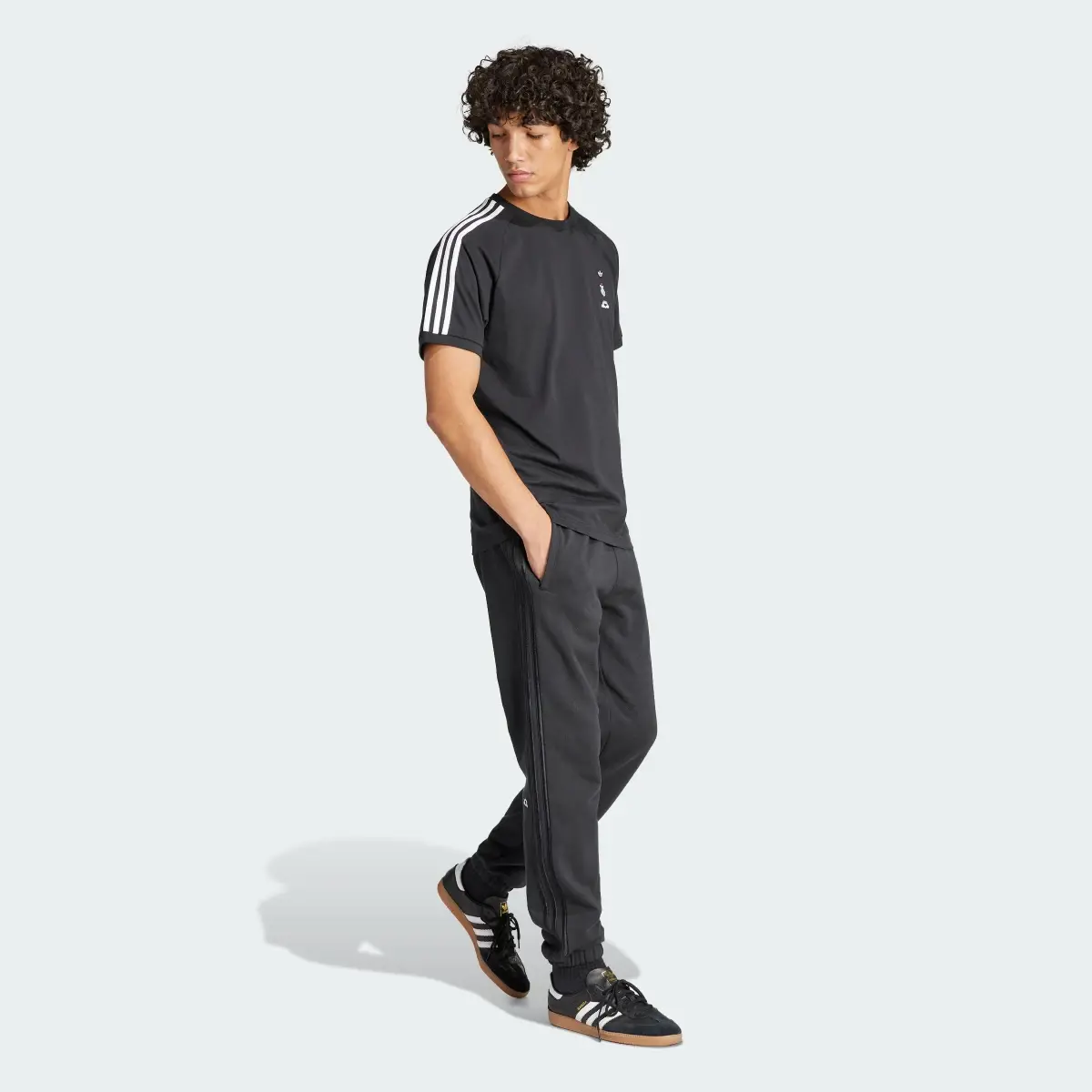 Adidas Pants Deportivos Mickey x Originals Bordados. 3