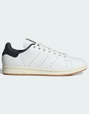 Adidas Stan Smith Shoes. 2 Adidas Stan Smith Shoes. 2
