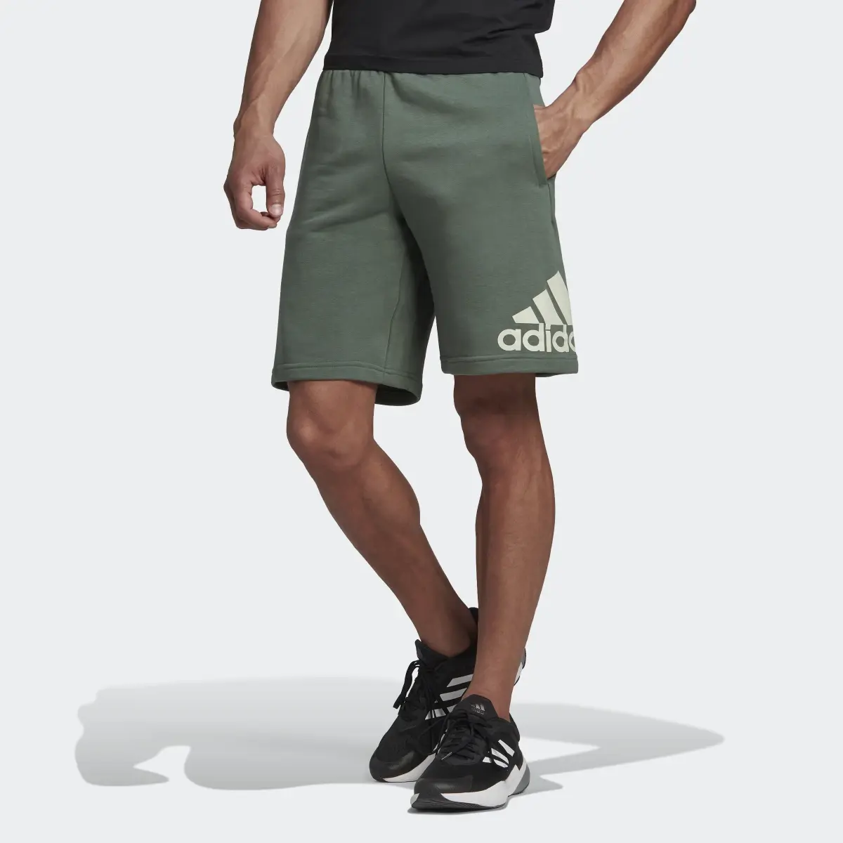 Adidas Calções Badge of Sport LOUNGEWEAR Must Haves. 1