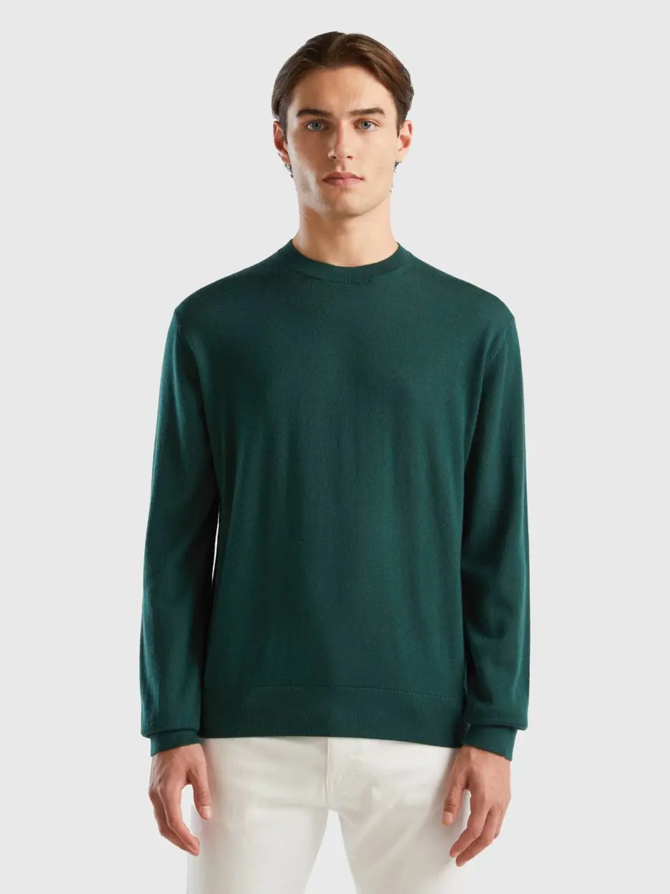 Benetton dark green sweater in pure merino wool. 1