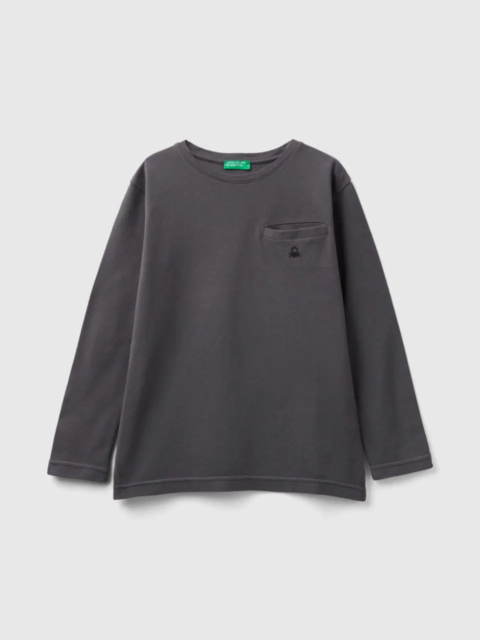 Benetton t-shirt with pique pocket. 1