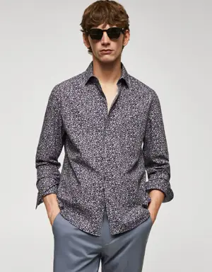 100% cotton shirt with micro-leaf print