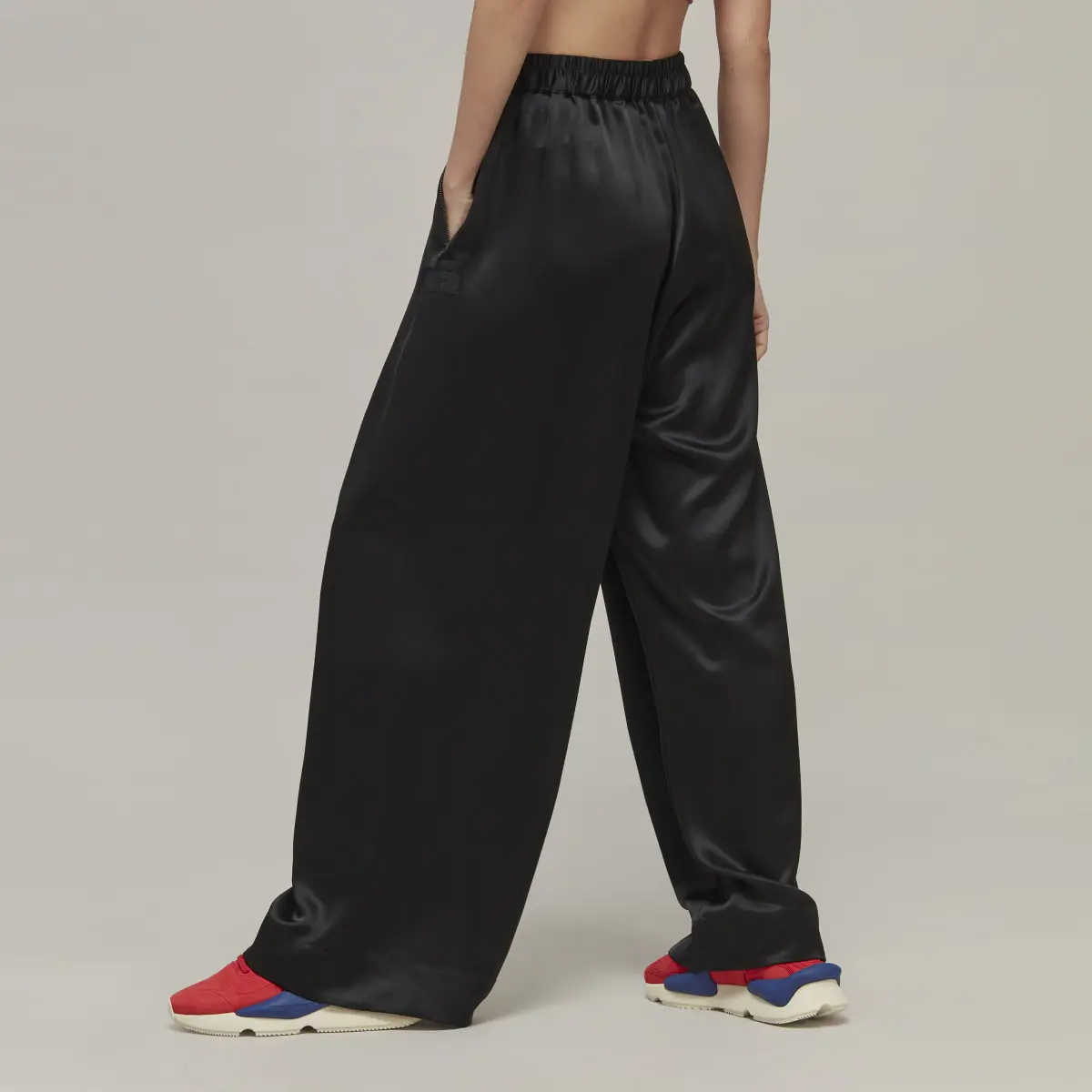 Adidas Pantalon jambes larges Y-3 Tech Silk. 2