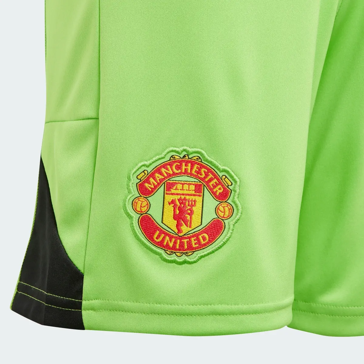 Adidas Manchester United Tiro 23 Goalkeeper Shorts Kids. 3 Adidas Manchester United Tiro 23 Goalkeeper Shorts Kids. 3