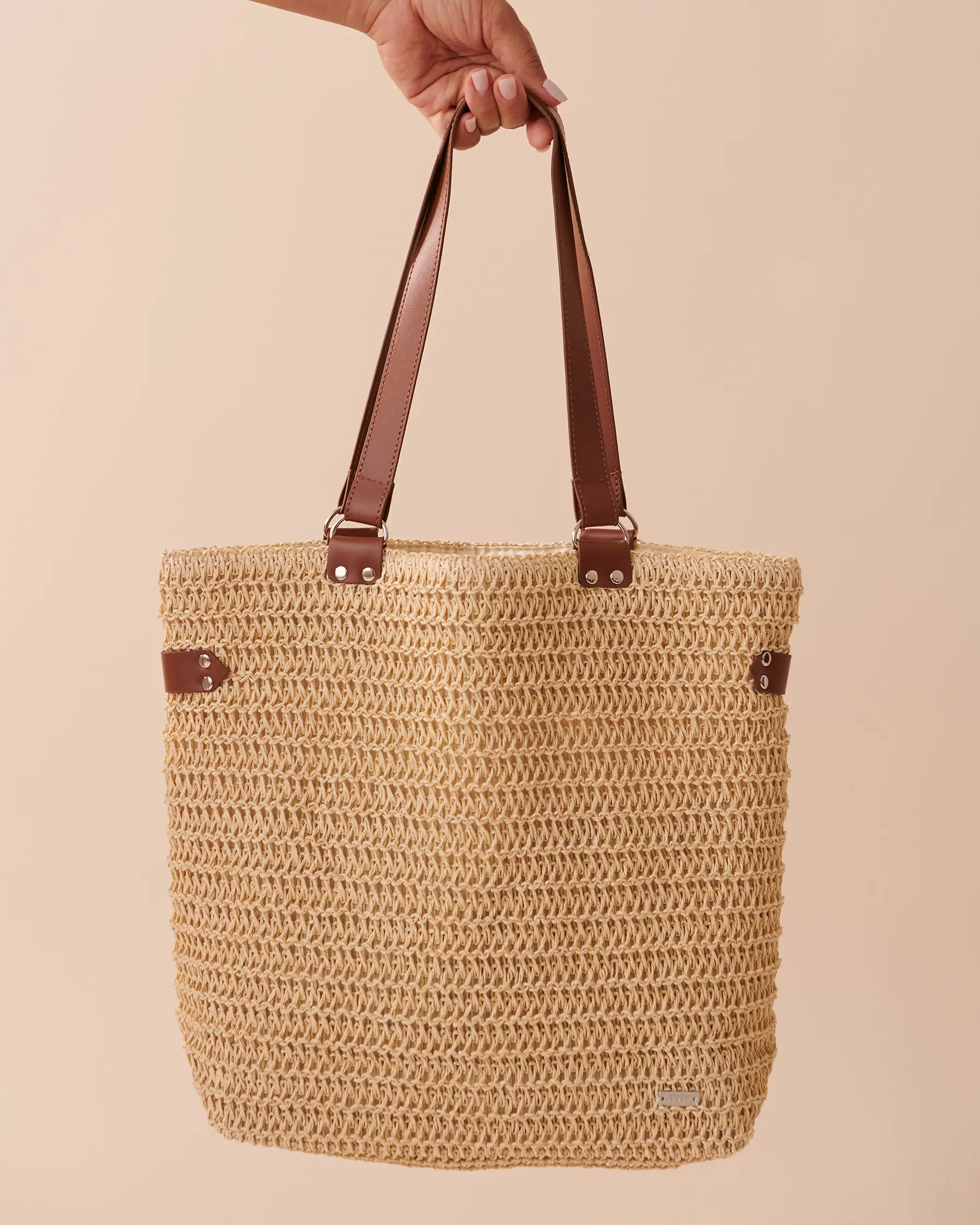 La Vie en Rose Straw Bag. 2