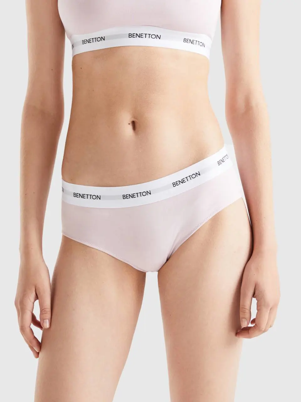 Benetton high-rise underwear in organic cotton. 1