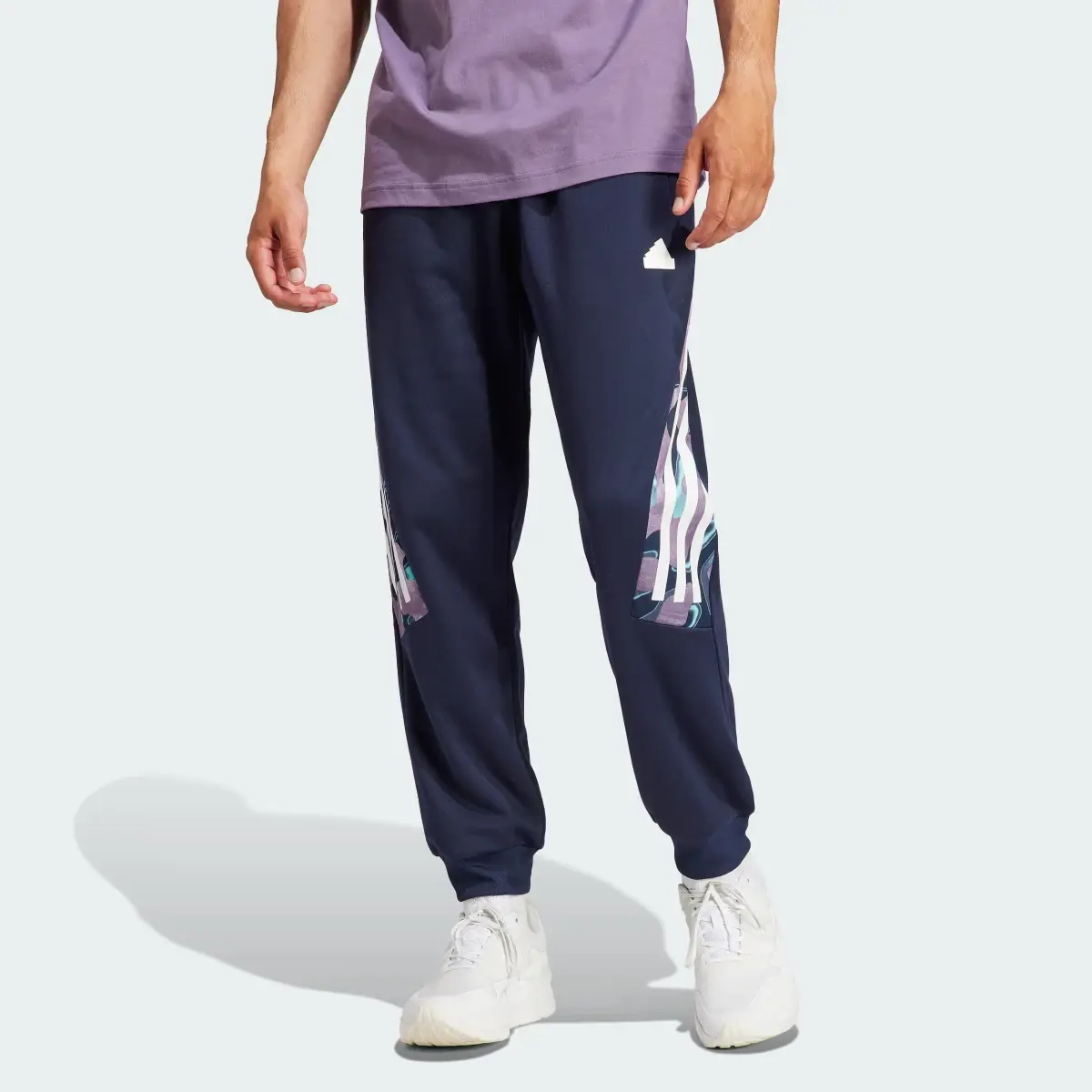 Adidas Pantaloni Future Icons Allover Print. 1