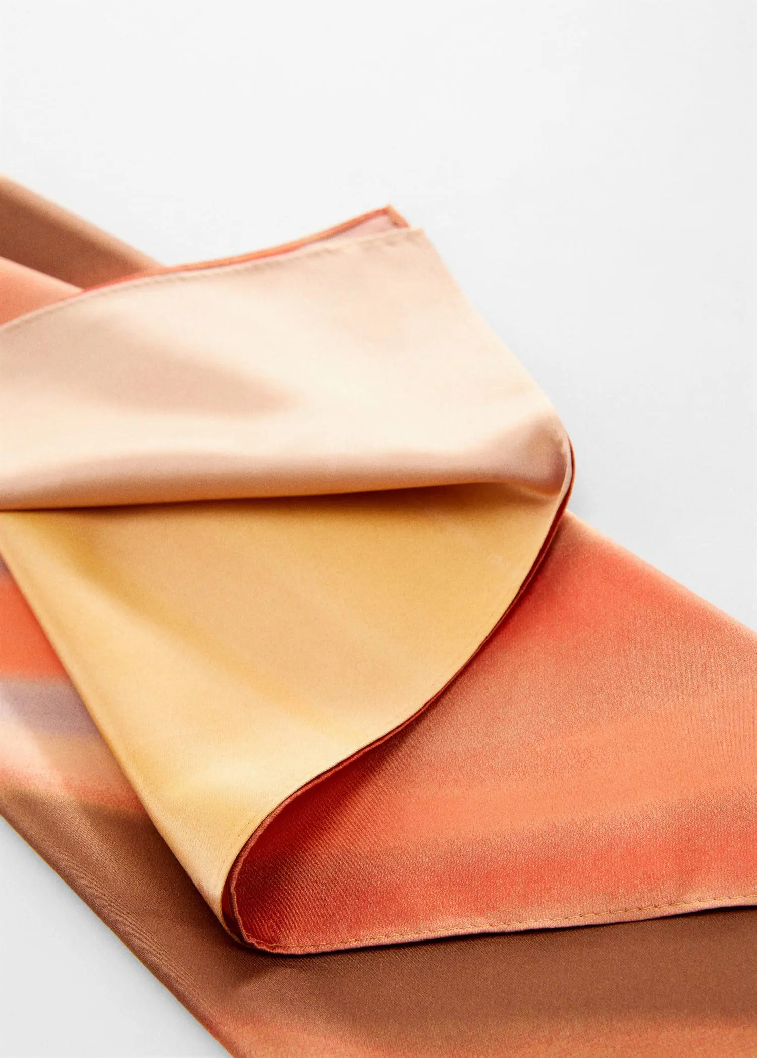 Mango Gradient-print scarf. 2