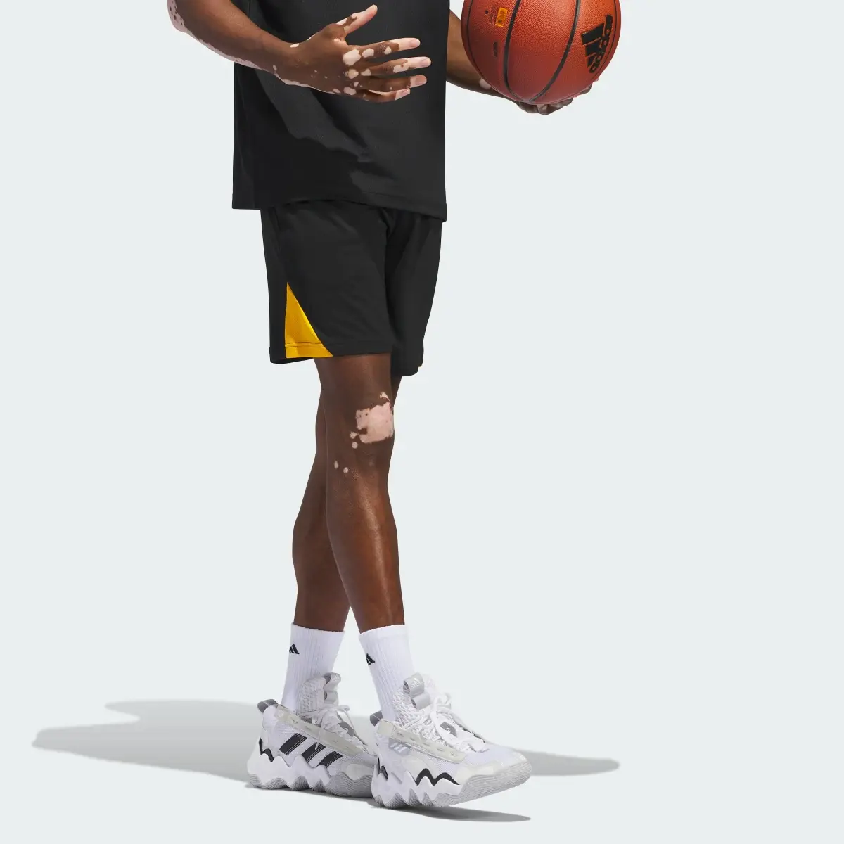Adidas Basketball Badge of Sport Shorts. 3