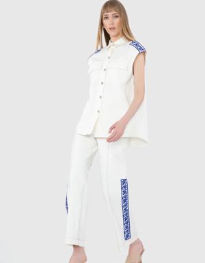 Sleeveless White Jacket with Embroidered Shoulders