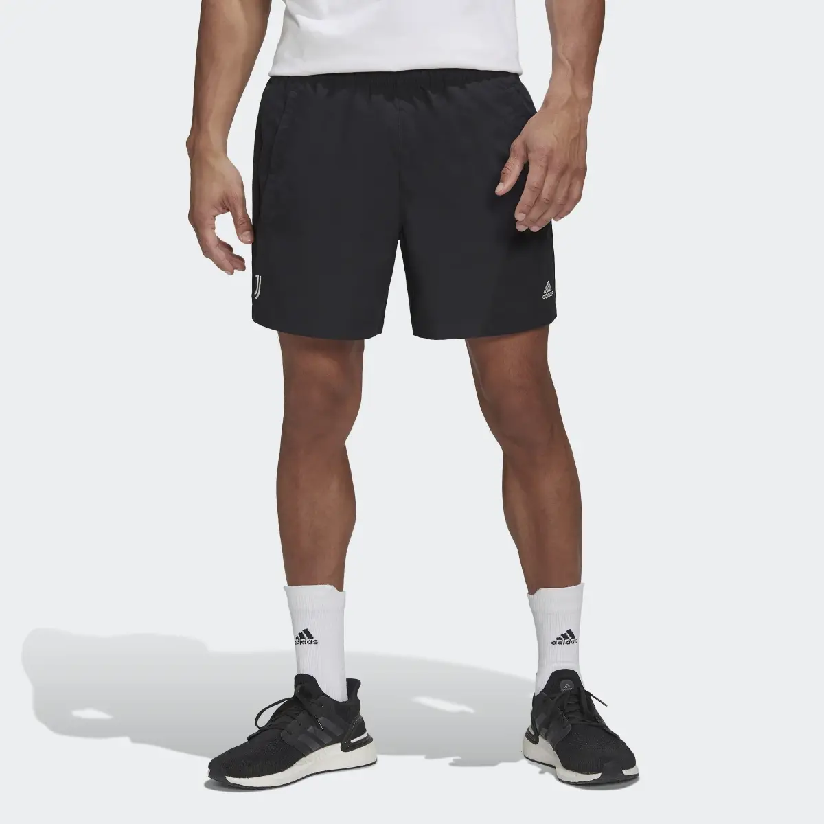 Adidas Juventus Shorts. 1