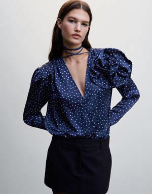 Satinierte Polka Dots-Bluse mit Blume