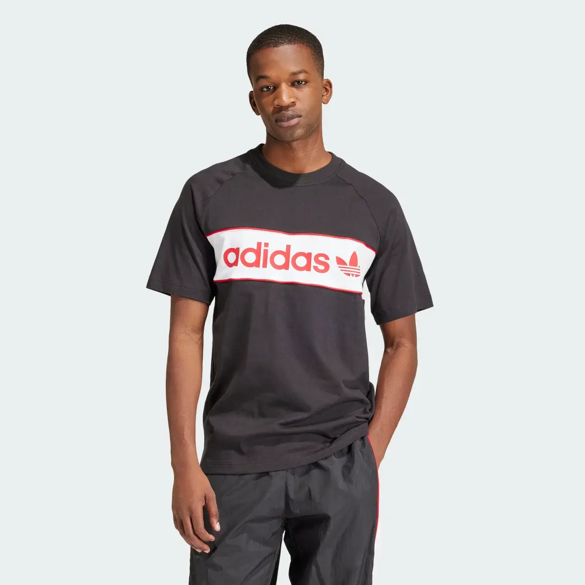 Adidas T-shirt Archive. 2