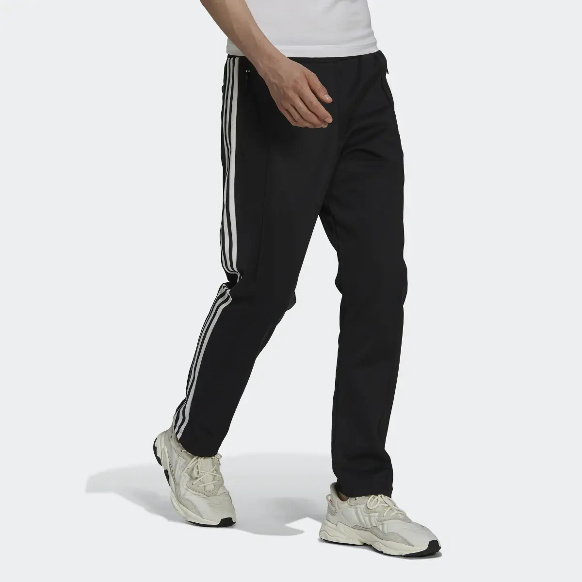 Adidas Track pants adicolor Classics Beckenbauer Primeblue. 3