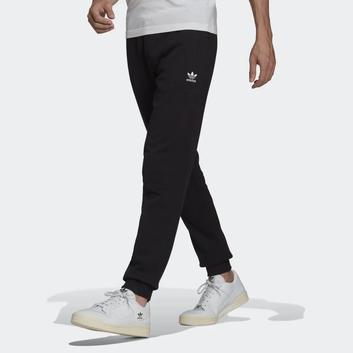 Adidas Adicolor Essentials Trefoil Pants. 1