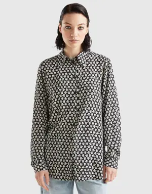 patterned shirt in sustainable viscose