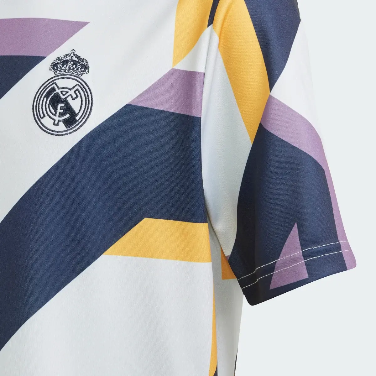 Adidas Camiseta calentamiento Real Madrid. 3