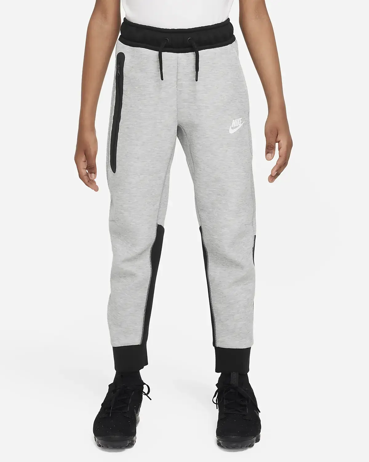 Nike Sportswear Tech Fleece. 1