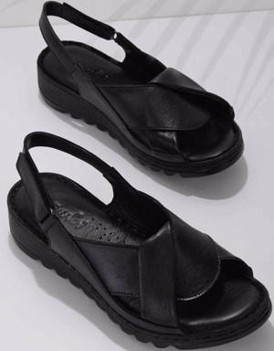 Siyah Hakiki Deri Kadın Sandalet K05907001803