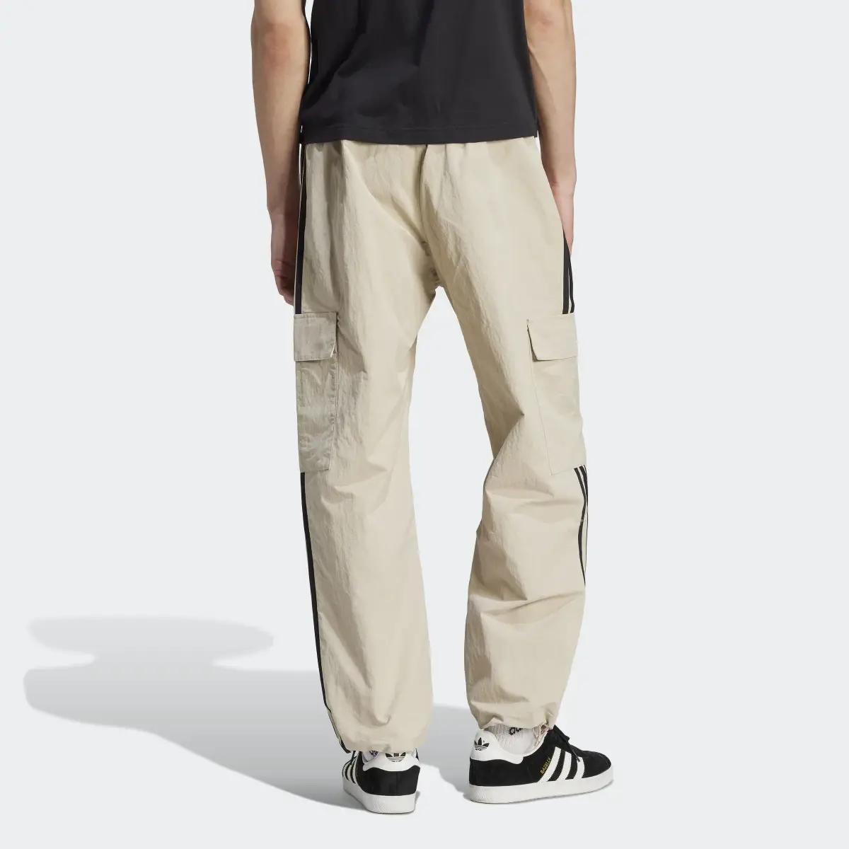 Adidas Adicolor Classics 3-Stripes Cargo Pants. 2