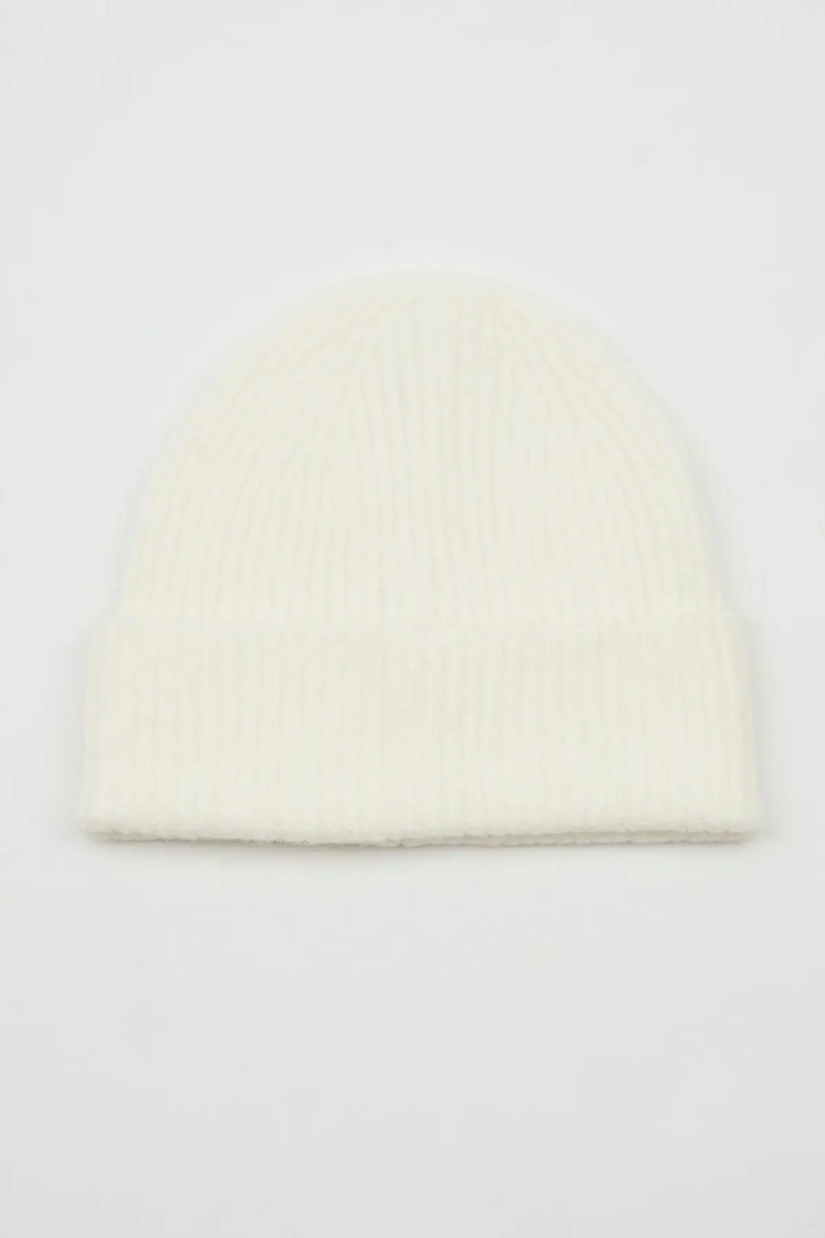 Garage Ribbed Knit Basic Tuque. 2