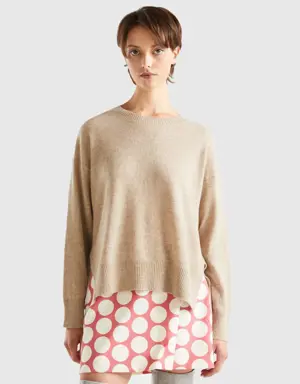 beige sweater in 100% cashmere