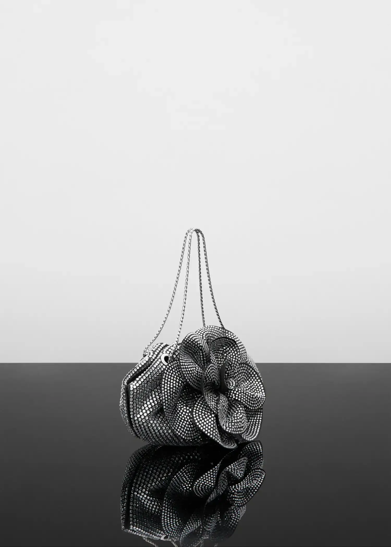 Mango Rhinestone maxi-flower bag. 3