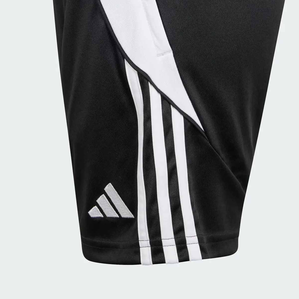 Adidas Shorts de Entrenamiento Tiro 24 Kids. 3