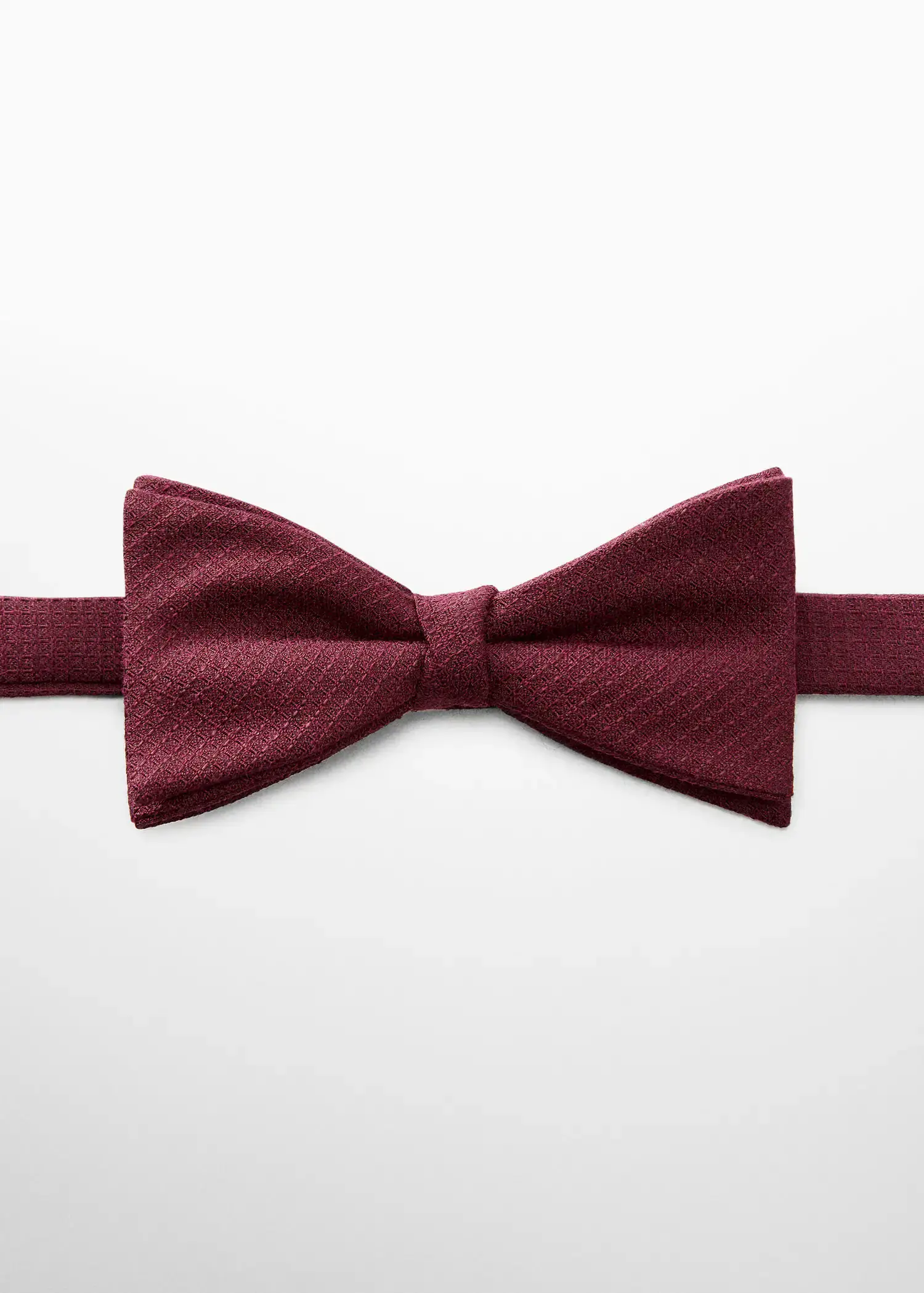 Mango Classic bow tie with microstructure. 1