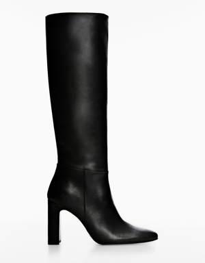 Leather boots with tall leg