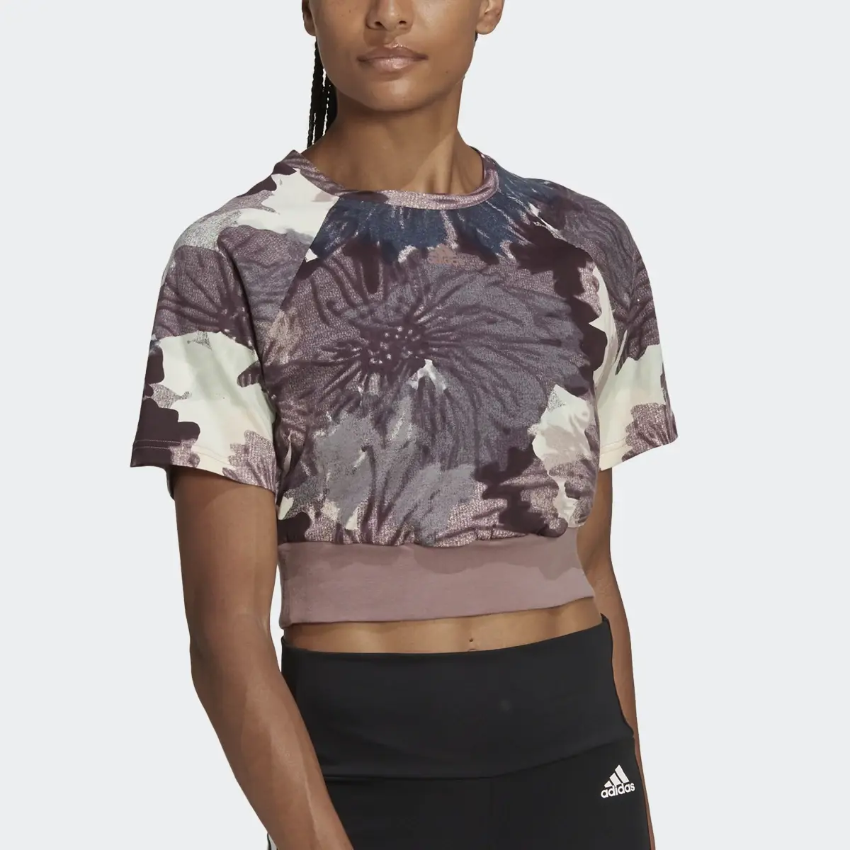 Adidas T-shirt Cropped Allover Print. 1