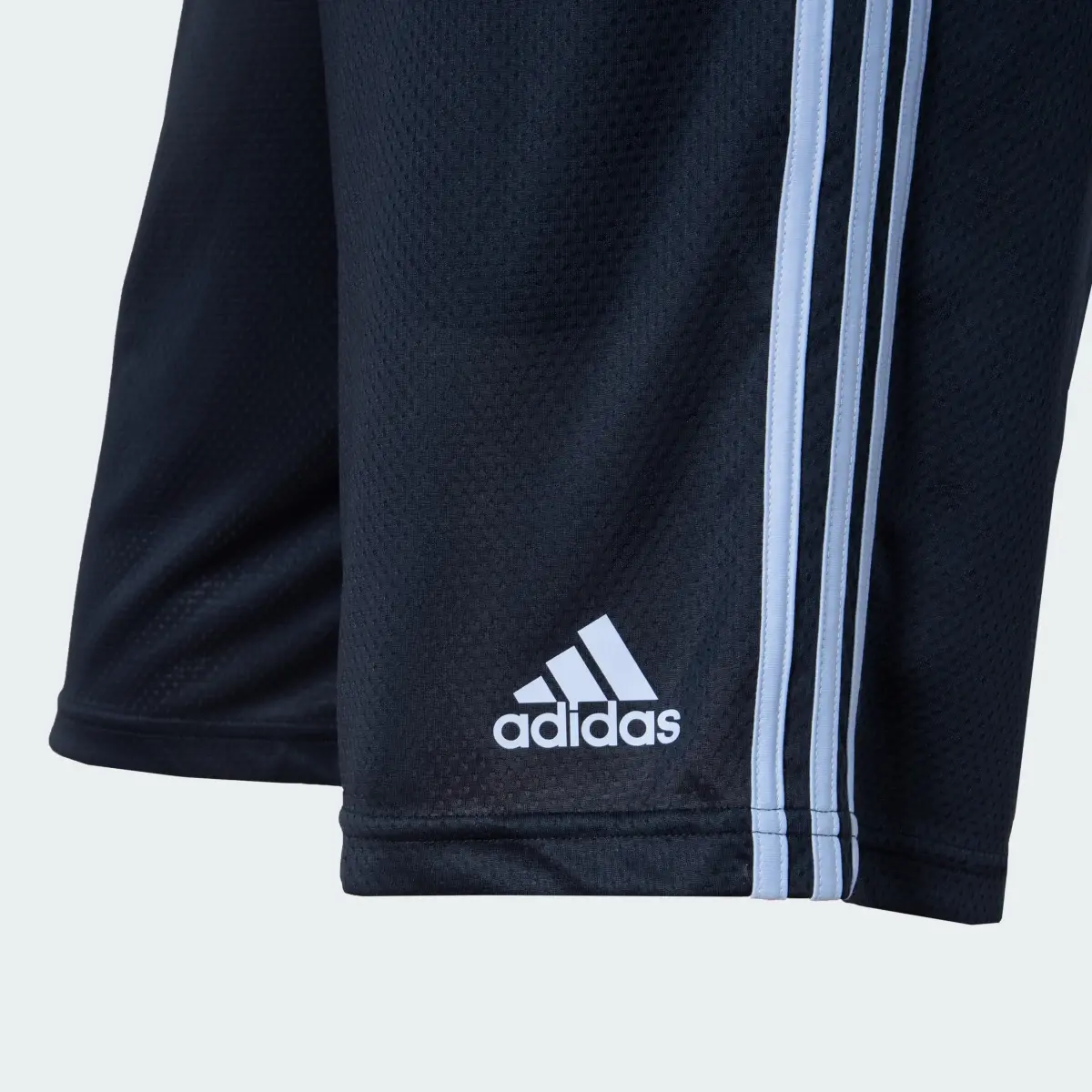 Adidas Shorts Tejidos adidas 3 Franjas AEROREADY. 3