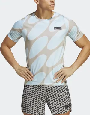 Playera Run Icons adidas x Marimekko 3 Franjas