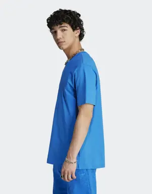 Adidas T-shirt. 3 Adidas T-shirt. 3