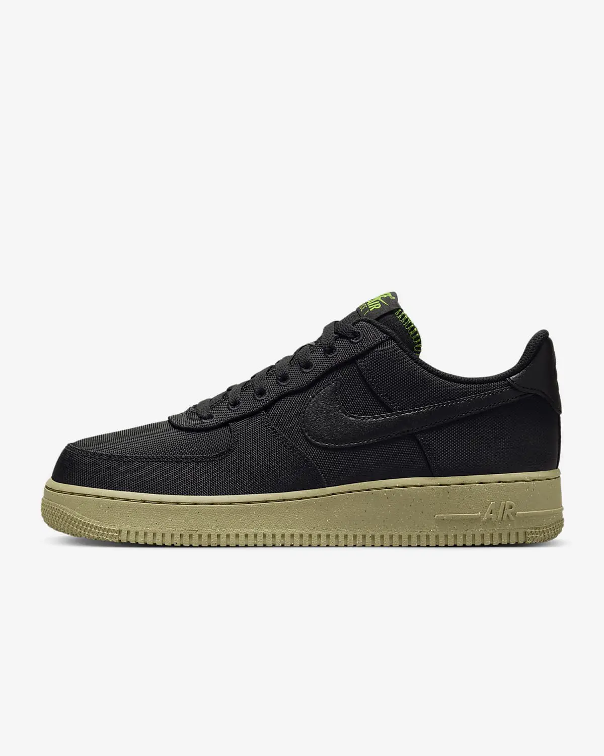 Nike Air Force 1 '07 LV8. 1