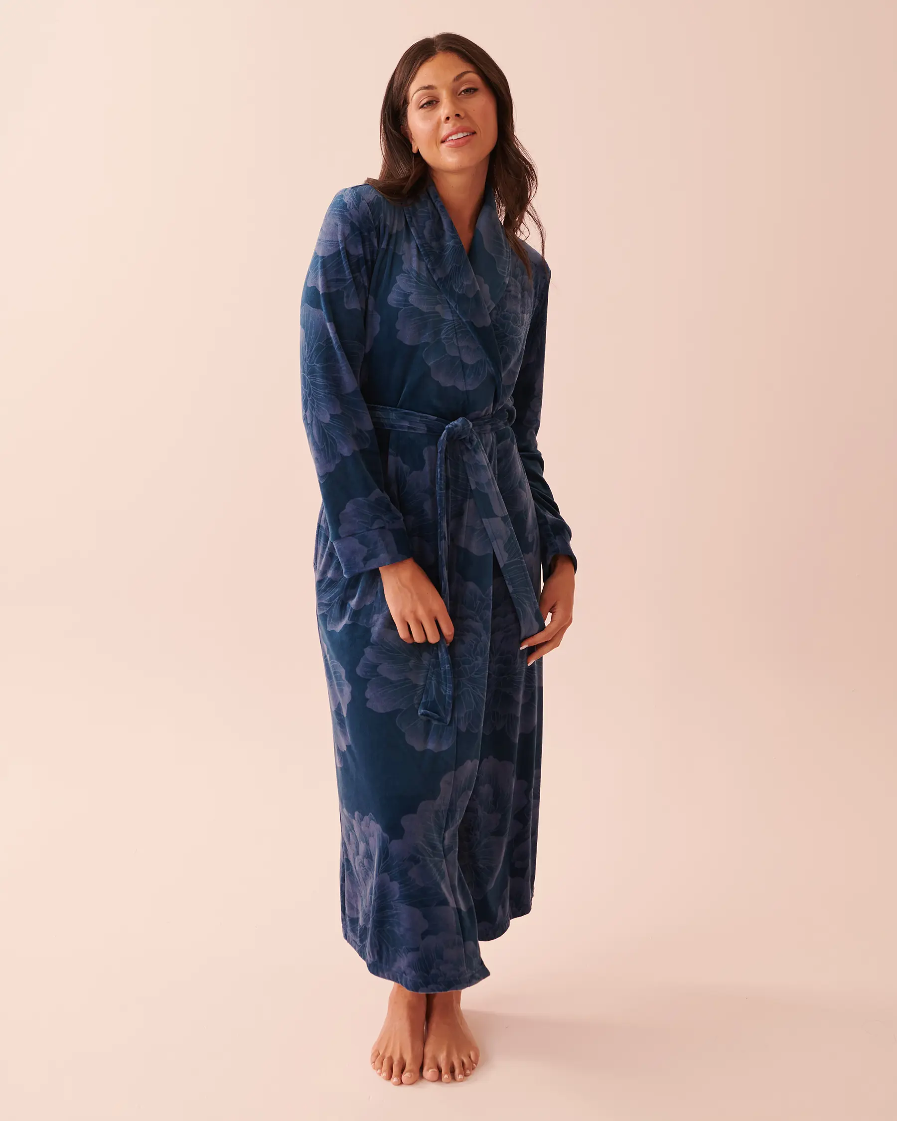 La Vie en Rose Velvety Softness Long Robe. 1