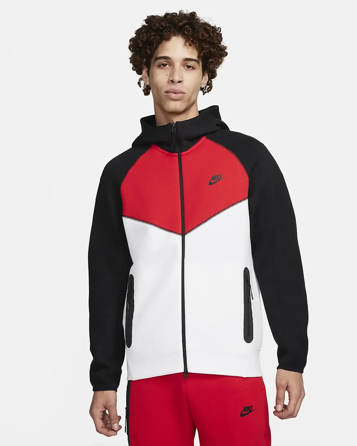 Nike Sportswear Tech Fleece Windrunner. 1